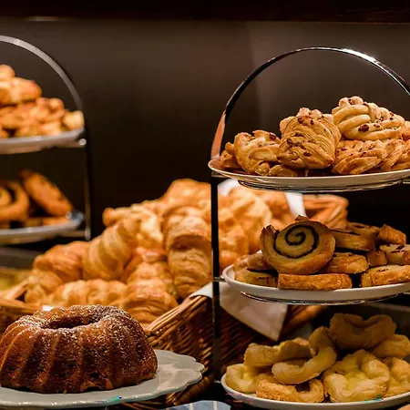 One Bonn-beethoven Bona