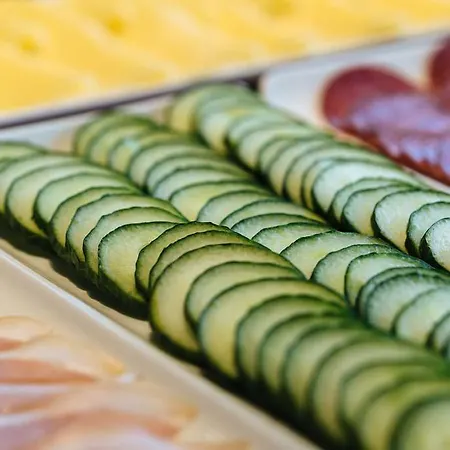 One Bonn-beethoven 3*