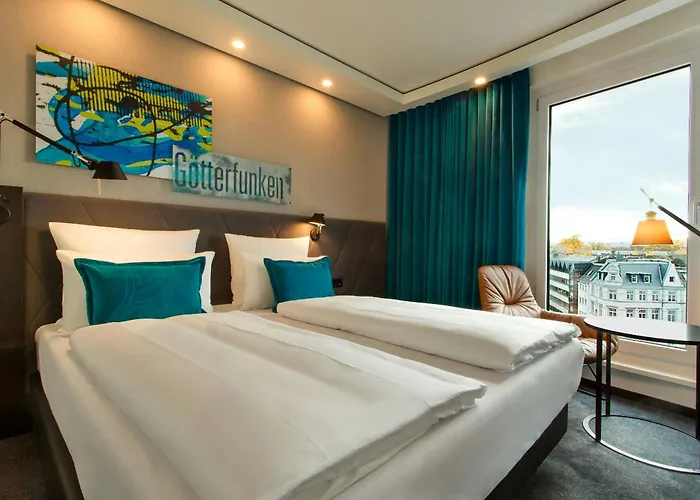 One Bonn-beethoven 3*